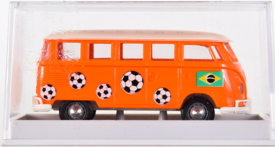 Brekina 31803 (1:87) – VW Bulli Fußball Brazil orange 