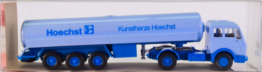 Wiking 825 (1:87) – Mercedes-Benz Tanksattelzug HOECHST Kunstharze 