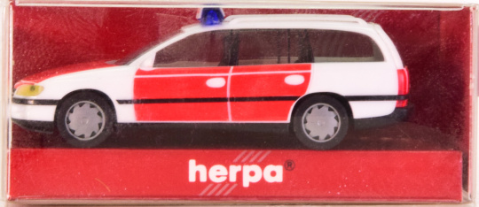 Herpa 042420 (1:87) – Opel Omega Caravan NOTARZT 