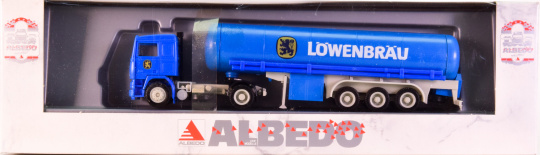 Albedo 300112 (1:87) – Volvo Tank-Sattelzug LÖWENBRÄU 