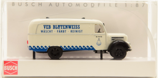 Busch 51815 (1:87) – Robur Garant K 30 Kastenwagen WEB BLÜTENWEIß 