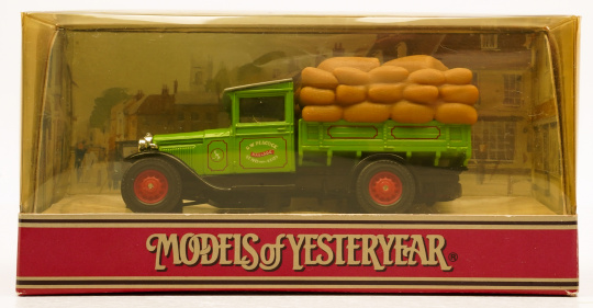 Matchbox Y62 – Model AA Ford 1 1/2 Ton Truck, 1932 