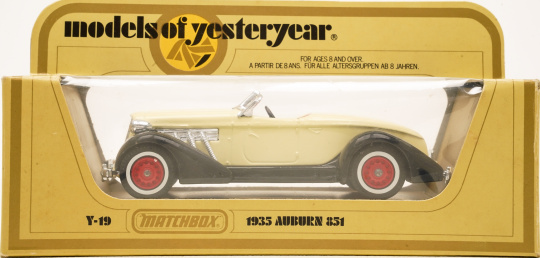 Matchbox Y-19 – Auburn 851, 1935 