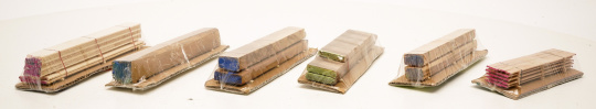 Ladegut (H0) – 6er Set Holzstapel, Echtholz 