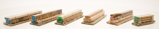 Ladegut (H0) – 6er Set Holzstapel, Echtholz 