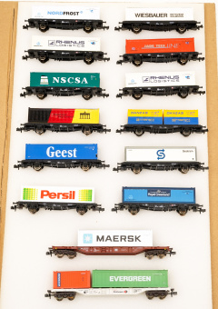 Fleischmann (N) – 14-teiliges Containerwagen-Set der DB 