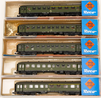 Roco 02274A (N) – 5-teiliges Eilzugwagen-Set der DB 