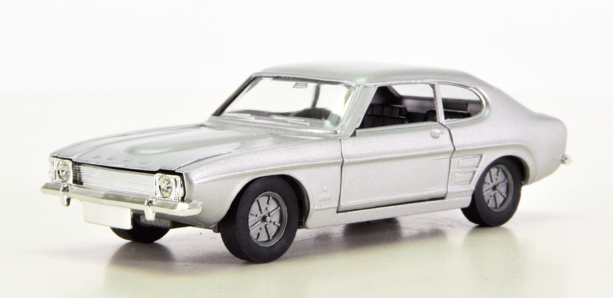 Märklin 18103-02 Ford Capri Scala 1:43 Colori Oro/blu/grigio. Modello Usato Ma In Imballo Originale, Pezzo Da Collezione.